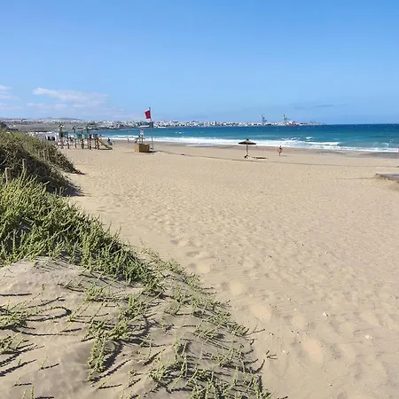 Betty F Puerto del Rosario